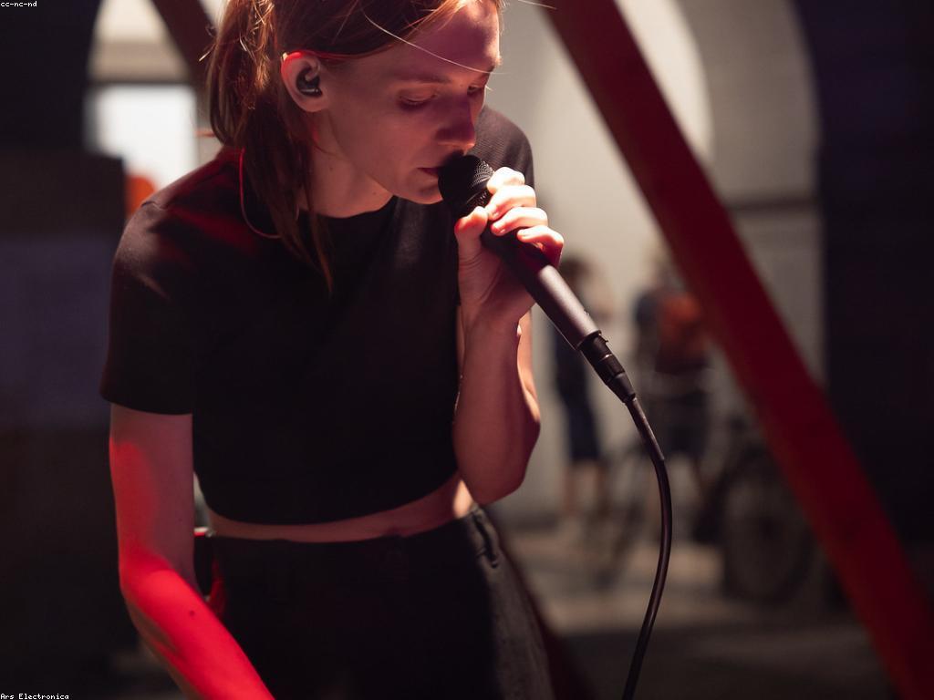 ឥទ្ធិពលនៃមេឌៀថ្មីលើសង្គម